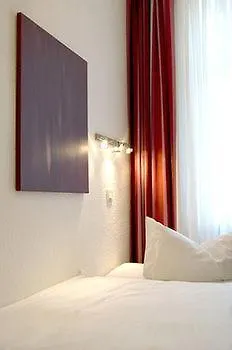 Hotel Im Kupferkessel Cologne